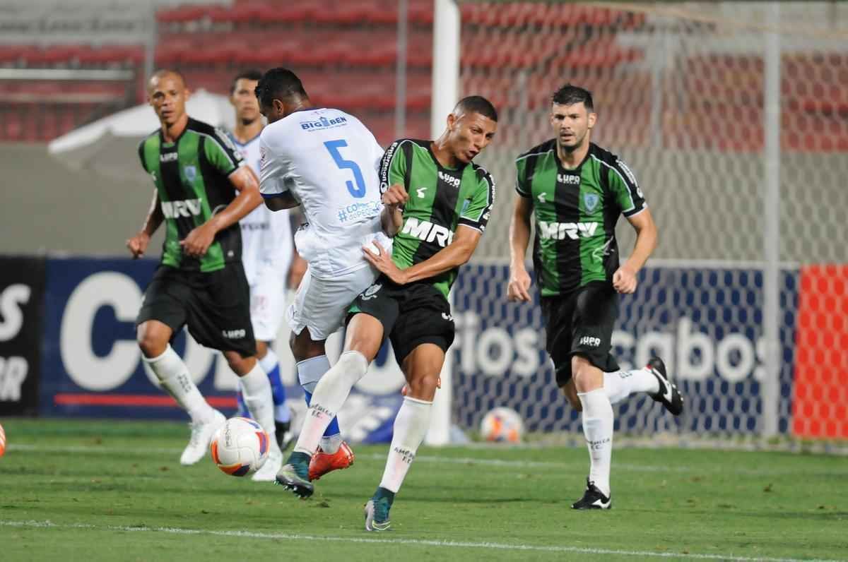Fotos do jogo entre Amrica e Paysandu no Independncia