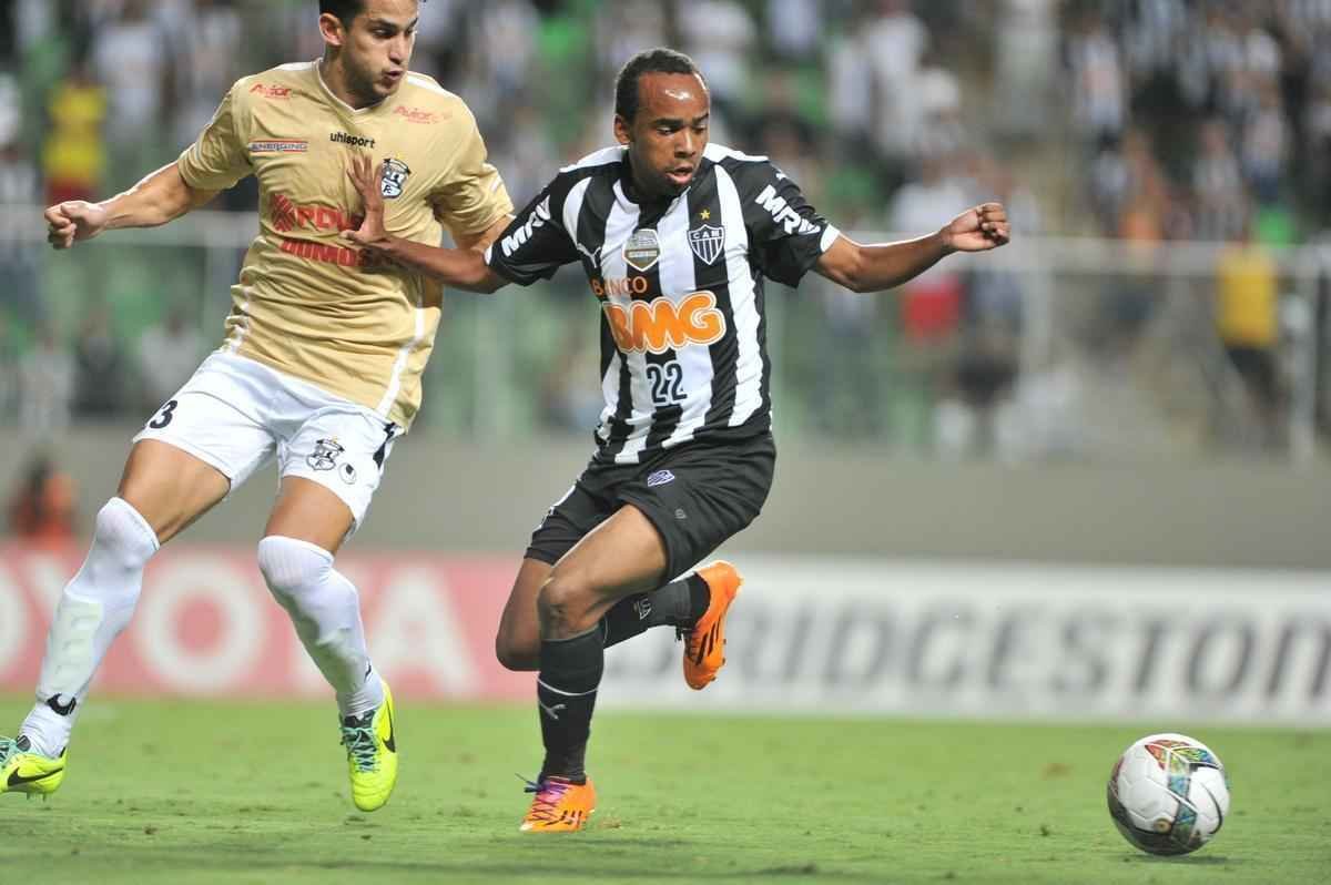 Marion - Atualmente  reserva no Joinville 