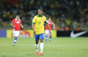 Em 2013, o astro Ronaldinho Gacho, um dos lderes do Atltico na Copa Libertadores, ganhou nova oportunidade com a camisa do Brasil.