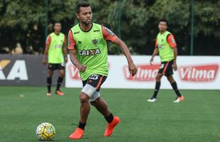 Na primeira convocao do tcnico Tite para a Seleo Brasileira, o volante Rafael Carioca foi o escolhido do Galo para integrar a lista de jogadores para partidas das Eliminatrias da Copa do Mundo de 2018