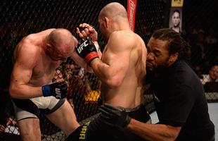 Confira fotos do atropelo do mineiro Glover Teixeira no UFC So Paulo