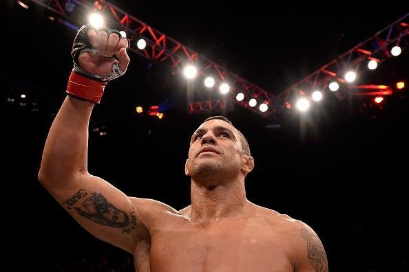 Veja a galeria de fotos do super nocaute de Vitor Belfort