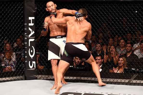 Veja a galeria de fotos do super nocaute de Vitor Belfort