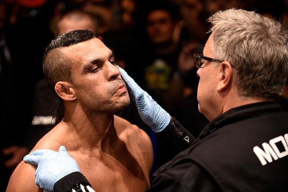 Veja a galeria de fotos do super nocaute de Vitor Belfort