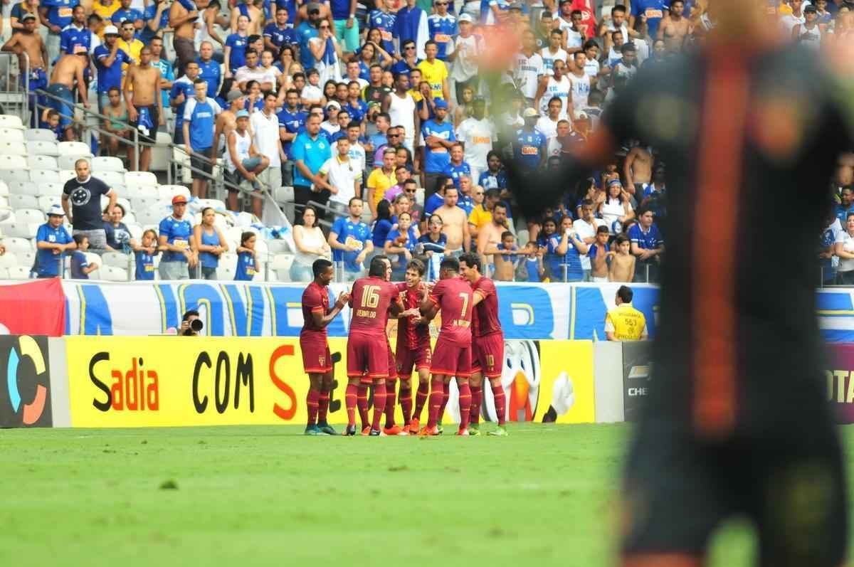 Confira as fotos do jogo entre Cruzeiro e So Paulo no Mineiro