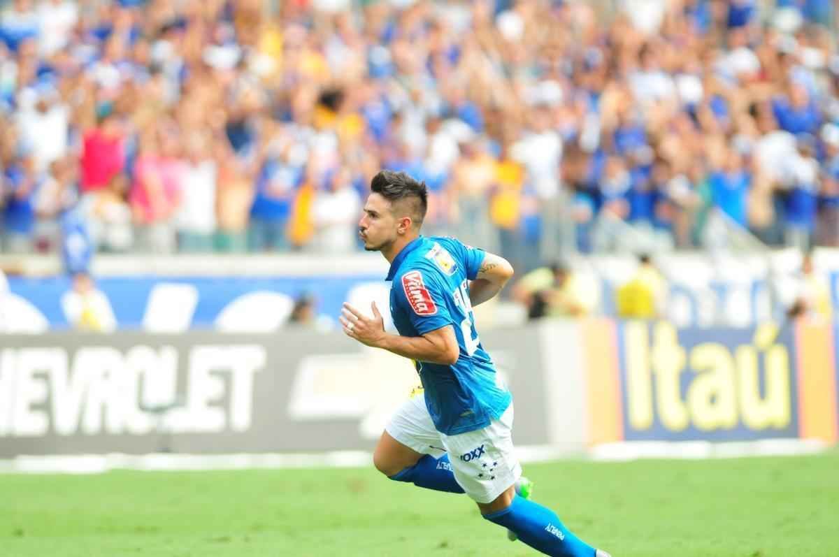 Confira as fotos do jogo entre Cruzeiro e So Paulo no Mineiro