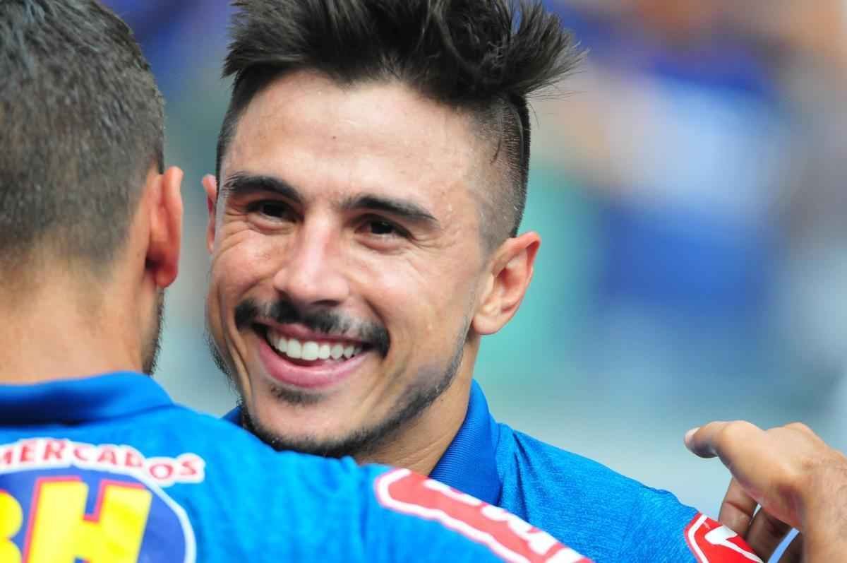 Confira as fotos do jogo entre Cruzeiro e So Paulo no Mineiro