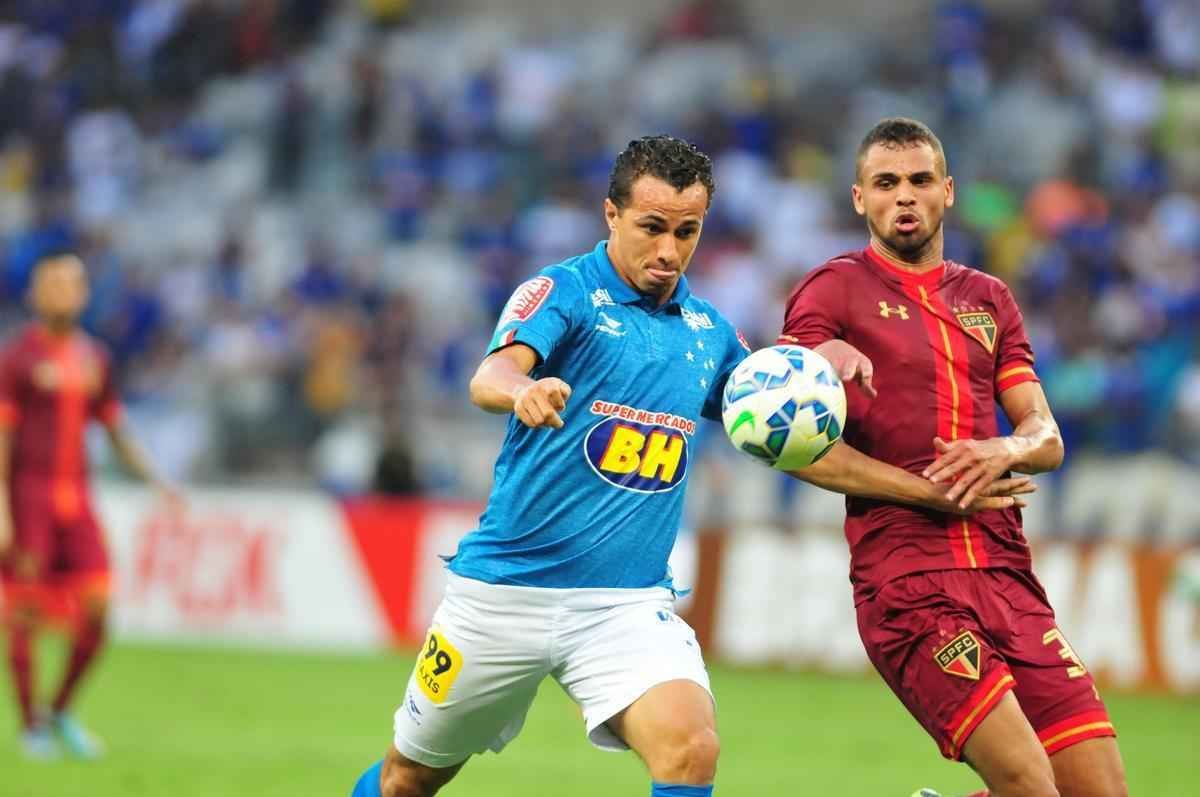 Confira as fotos do jogo entre Cruzeiro e So Paulo no Mineiro