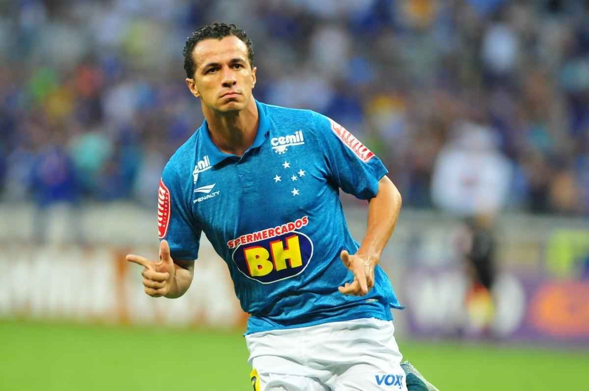 Confira as fotos do jogo entre Cruzeiro e So Paulo no Mineiro