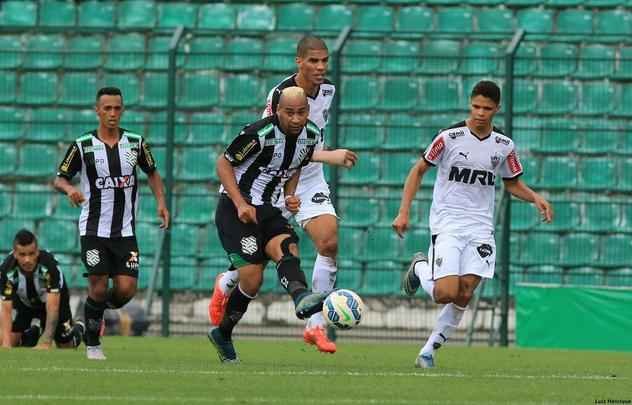 Fotos da vitória do Atlético sobre o Figueirense no Orlando Scarpelli