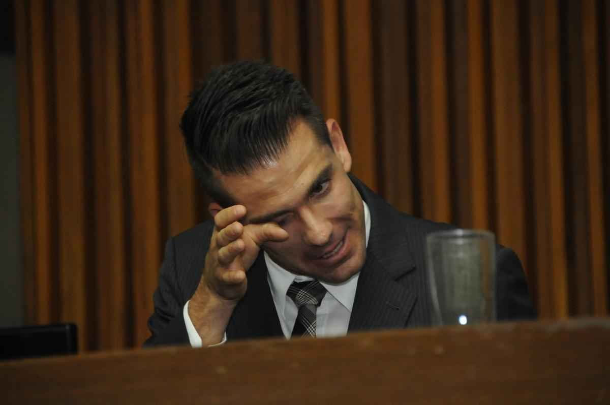 Victor recebe ttulo de cidado honorrio na Cmara Municipal de BH