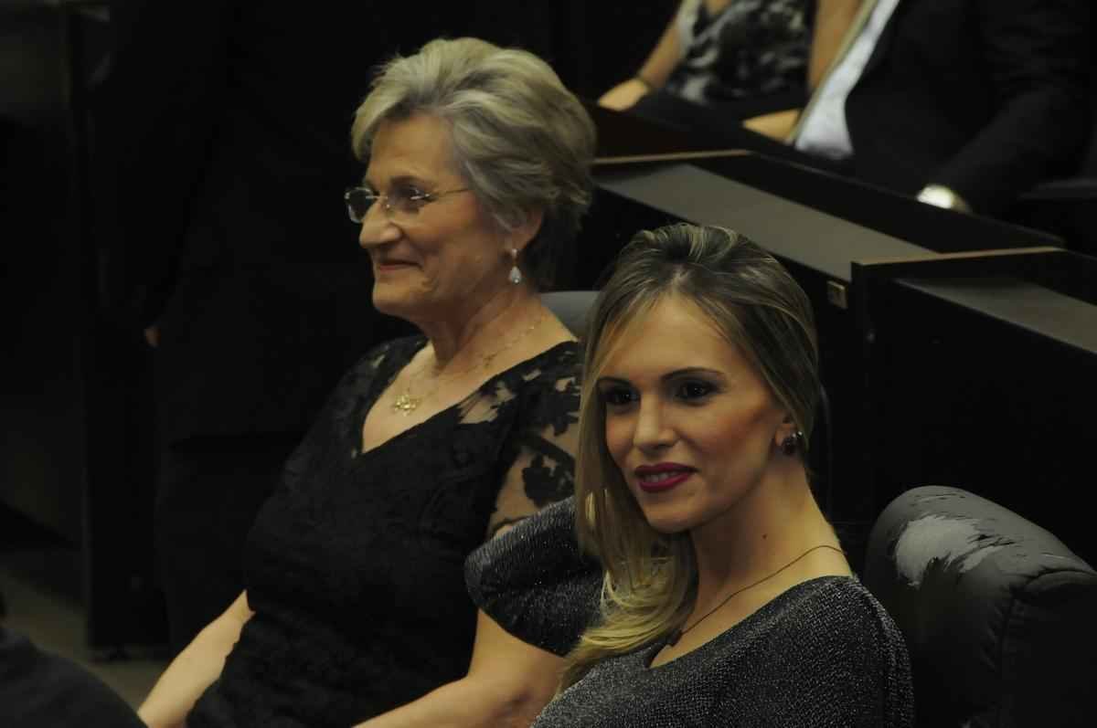 Victor recebe ttulo de cidado honorrio na Cmara Municipal de BH