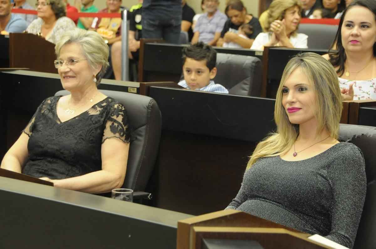 Victor recebe ttulo de cidado honorrio na Cmara Municipal de BH