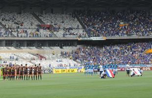 Homenagem aconteceu antes da partida entre Cruzeiro e Sport, vlida pela 35 rodada do Campeonato Brasileiro