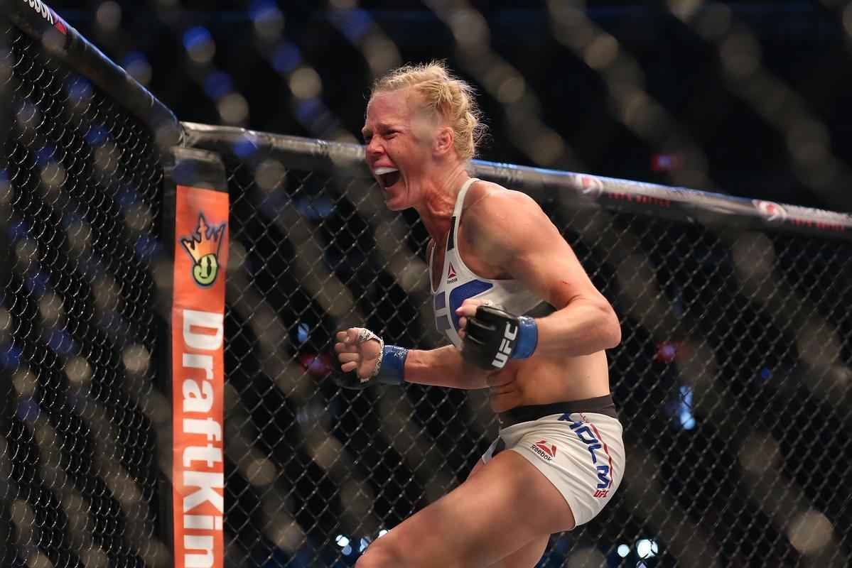 A ltima vtima foi Ronda Rousey, maior estrela do UFC na atualidade. Rowdy foi nocauteada por Holly Holm na luta principal da edio 193, no fim de semana passado, e deu adeus ao ttulo e  invencibilidade