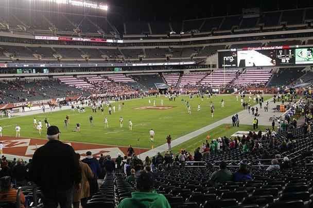 O Lincoln Financial Field fica na Filad�lfia, no estado da Pensilv�nia, e tem capacidade para 68.532 espectadores