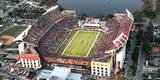 O Orlando Citrus Bowl fica em Orlando, na Fl�rida, e tem capacidade para receber 65.438 espectadores 