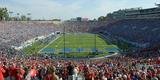 Localizado em Pasdena, sub�rdio de Los Angeles (Calif�rnia), o Rose Bowl Stadium tem capacidade para 92.542 espectadores