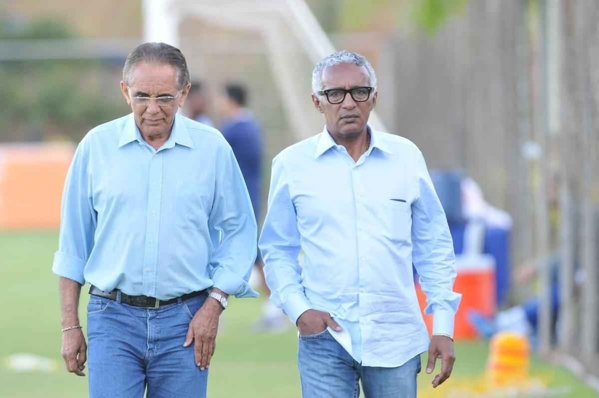 Momentos da passagem de Isaas Tinoco pelo Cruzeiro. Anunciado como diretor de futebol em 22 de julho deste ano, Tinoco s permaneceu no cargo at 31 de agosto