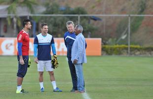 Momentos da passagem de Isaas Tinoco pelo Cruzeiro. Anunciado como diretor de futebol em 22 de julho deste ano, Tinoco s permaneceu no cargo at 31 de agosto