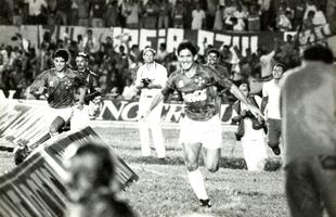 Lance do primeiro jogo entre Cruzeiro e Racing, no Mineiro