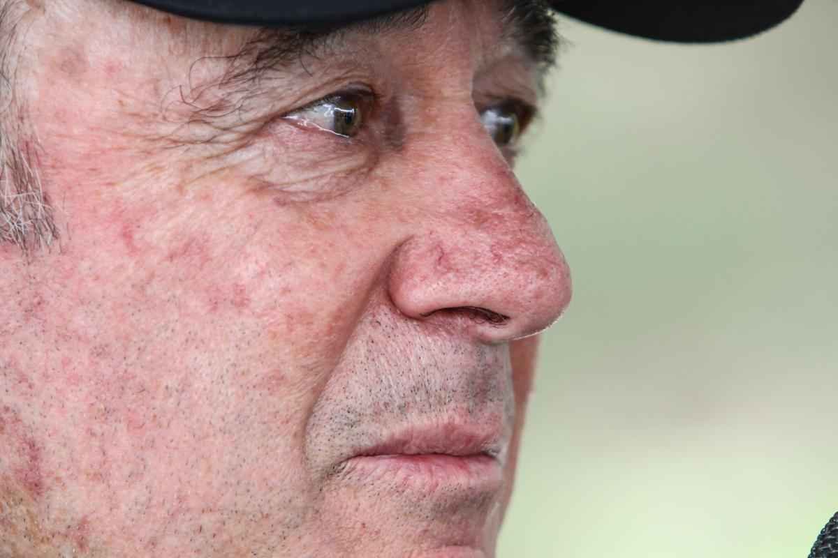 Em pronunciamento na manh desta quinta-feira, na Cidade do Galo, Levir Culpi anunciou sada do Atltico