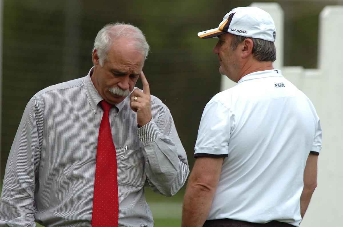 Veja fotos das trs passagens anteriores do tcnico Levir Culpi no comando do Atltico