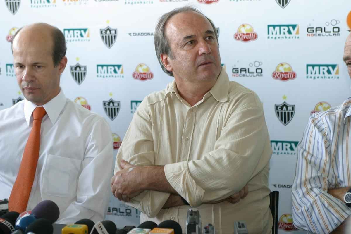 Veja fotos das trs passagens anteriores do tcnico Levir Culpi no comando do Atltico