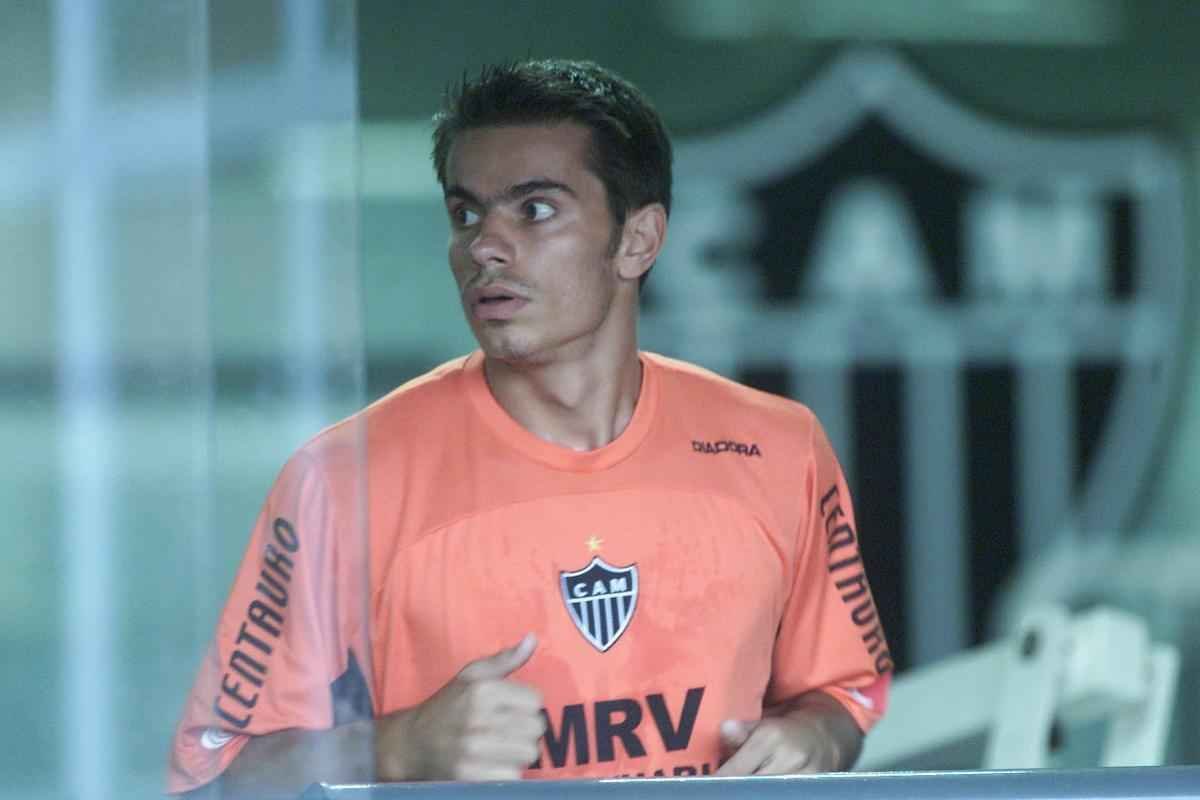 Volante Walker joga atualmente pelo Independente de Limeira, So Paulo