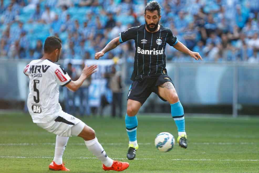 Imagens da derrota do Atltico para o Grmio por 2 a 1 no Rio Grande do Sul