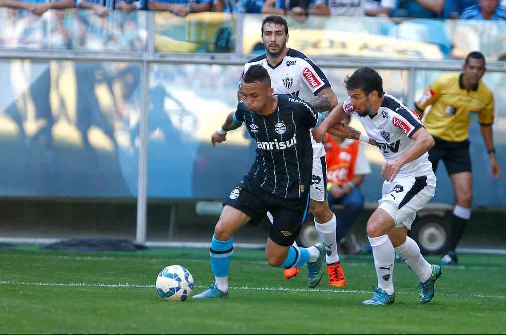 Imagens da derrota do Atltico para o Grmio por 2 a 1 no Rio Grande do Sul