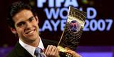 Todas as premiaes de melhor jogador do mundo da Fifa - Kak foi eleito o melhor jogador do mundo em 2007. O brasileiro superou Lionel Messi e Cristiano Ronaldo