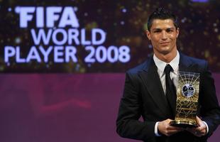 Todas as premiaes de melhor jogador do mundo da Fifa - Cristiano Ronaldo foi eleito o melhor jogador do mundo de 2008. O portugus superou Lionel Messi e Fernando Torres