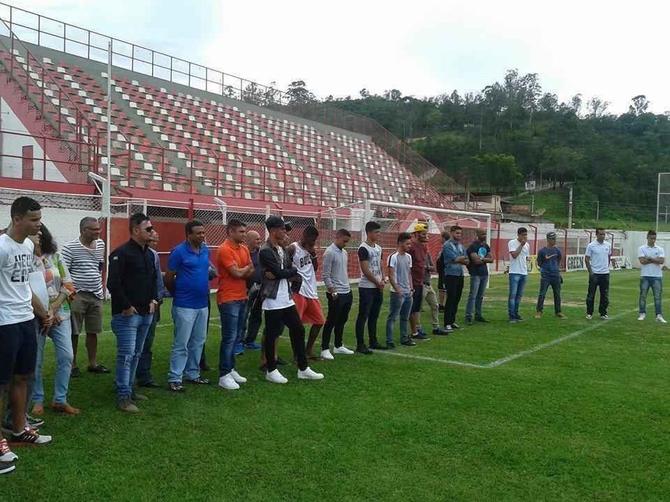 Villa Nova apresenta jogadores e comisso tcnica para 2016