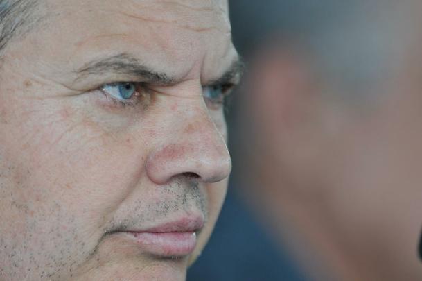 Alm do treino visando jogo no Mineiro, clube apresentou Carlinhos Neves e Maluf concedeu entrevista