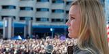 Holly Holm  recebida por multido em Albuquerque