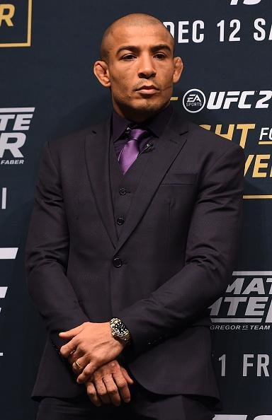 Super coletiva do UFC em Las Vegas - O campeo peso pena, Jos Aldo, faz pose