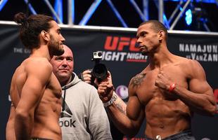 Pesagem oficial do UFC Fight Night 80 - Elias Theodorou e Thiago Marreta