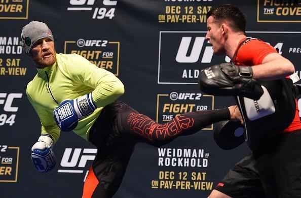 Imagens do treino aberto do UFC 194 - McGregor foca nos chutes rodados