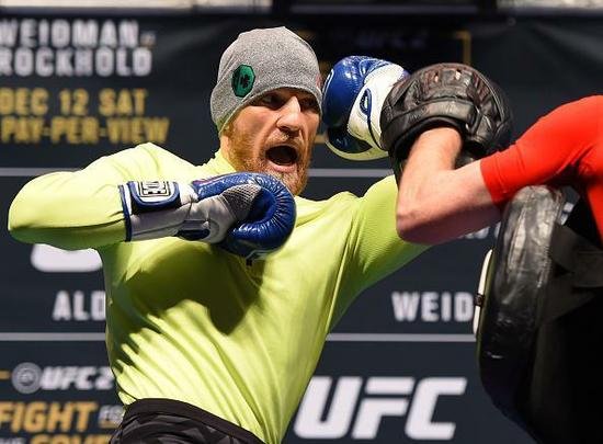Imagens do treino aberto do UFC 194 - O campeão interino peso pena Conor McGregor