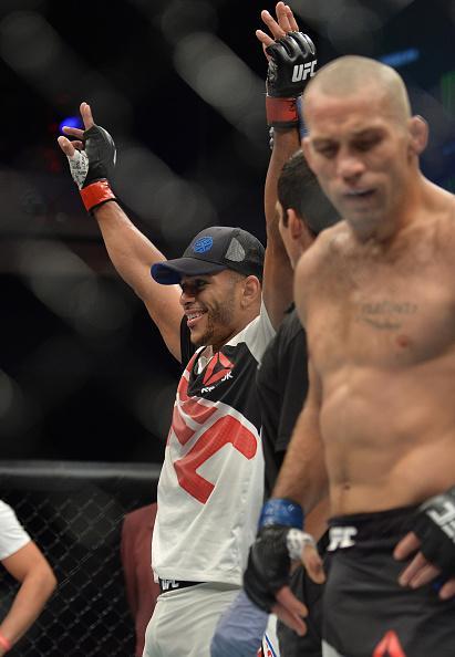 Danny Roberts venceu Nathan Coy por finalizao no primeiro round