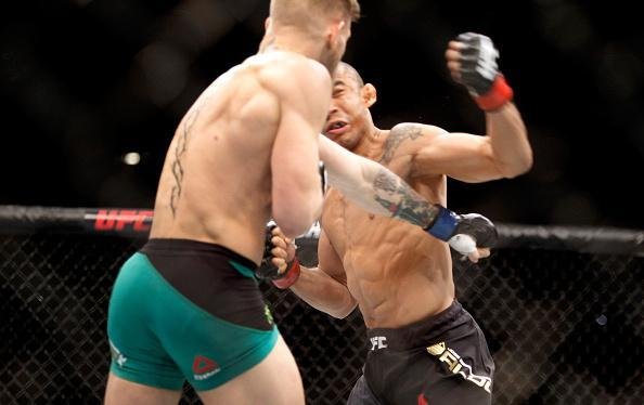 Imagens do incrvel nocaute de Conor McGregor sobre Jos Aldo