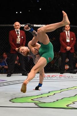 Imagens do incrvel nocaute de Conor McGregor sobre Jos Aldo