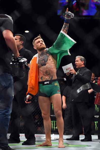 Imagens do incrvel nocaute de Conor McGregor sobre Jos Aldo