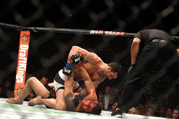 Fotos da batalha entre Luke Rockhold e Chris Weidman