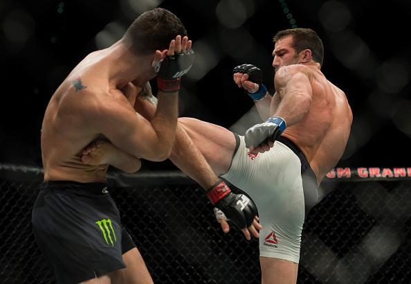 Fotos da batalha entre Luke Rockhold e Chris Weidman