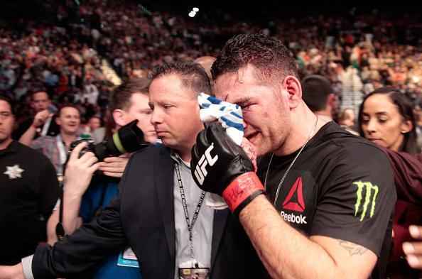 Fotos da batalha entre Luke Rockhold e Chris Weidman