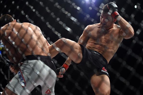 Fotos da batalha entre Luke Rockhold e Chris Weidman