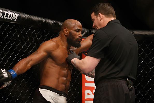 Imagens da polmica derrota de Ronaldo Jacar no UFC 194