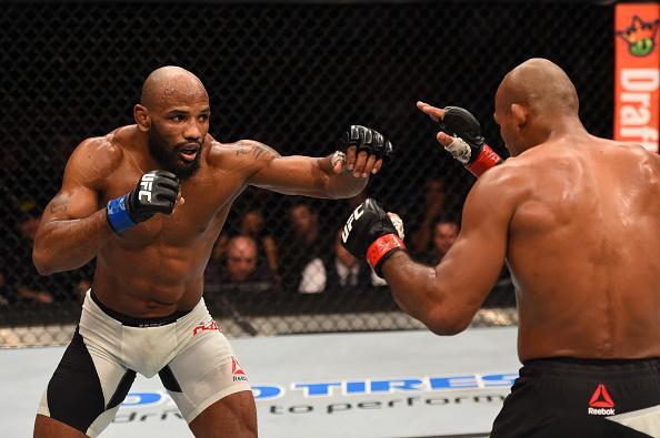 Imagens da polmica derrota de Ronaldo Jacar no UFC 194